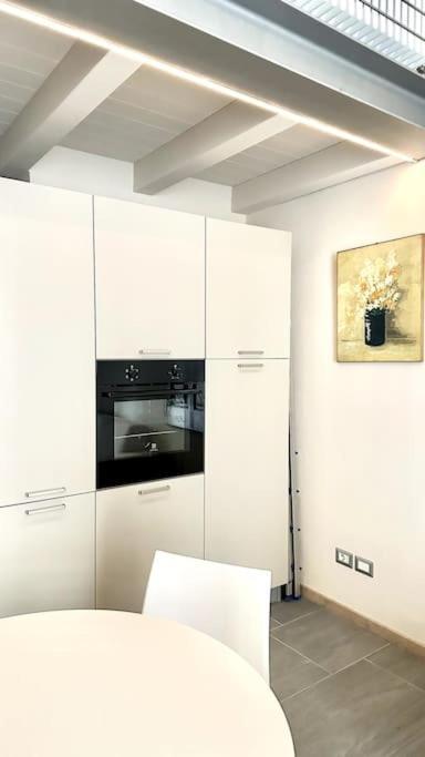 Duomo Modern Loft 100Mt From Duomo And Lake Como Exterior photo