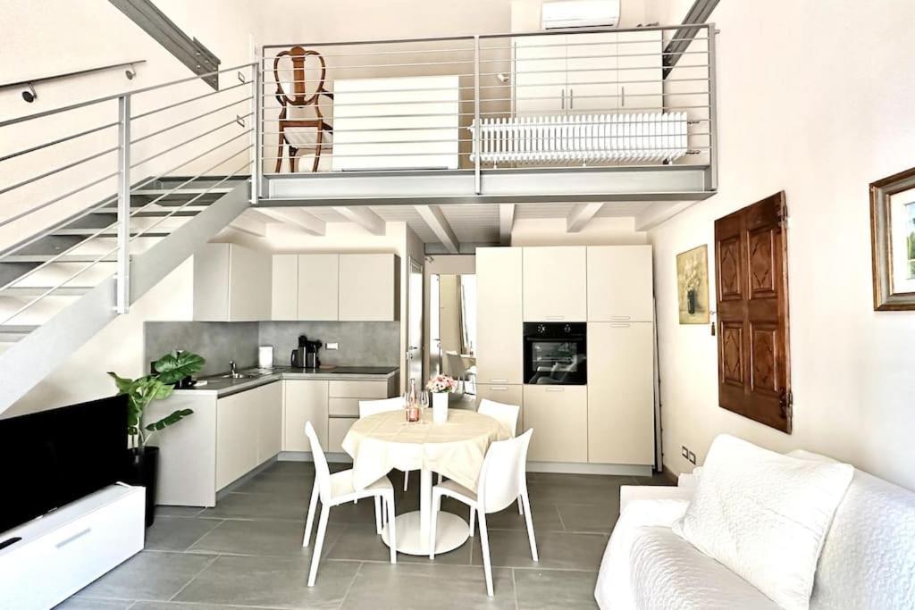 Duomo Modern Loft 100Mt From Duomo And Lake Como Exterior photo